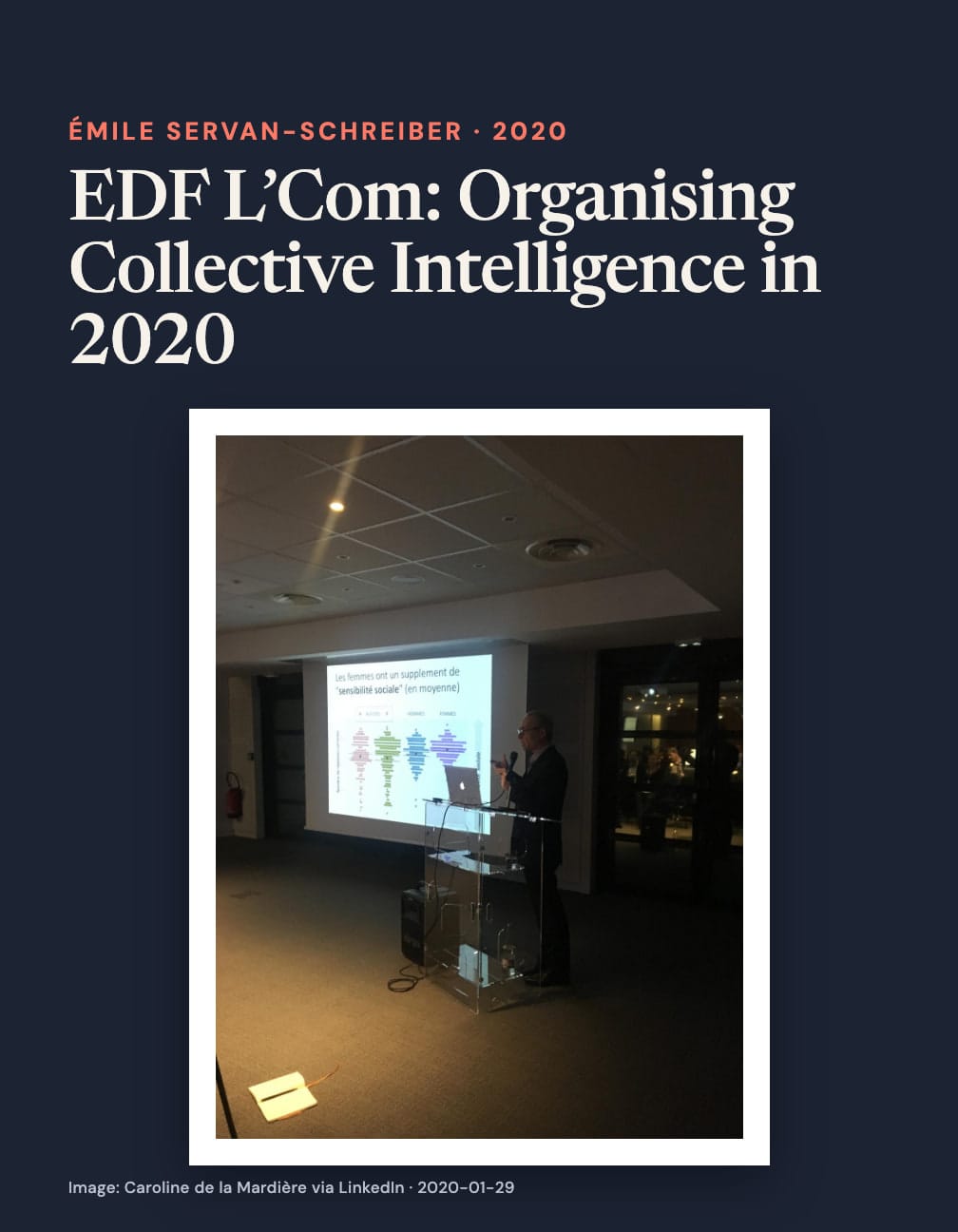 “EDF L’Com: Organising Collective Intelligence in 2020” above a man speaking at a transparent lectern beside a projected chart headed “Les femmes ont un supplément de sensibilité sociale (en moyenne)” on navy.